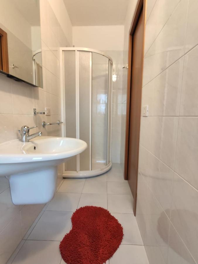 Bafile 18 - Piazza Marconi - Centrale - 50 Mt Dal Mare 利多迪迪耶索洛 外观 照片